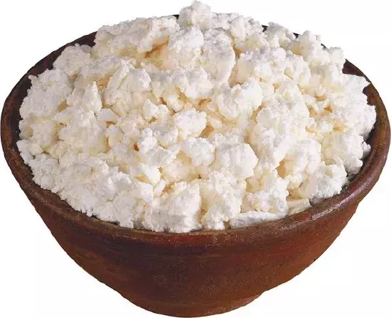 Творог 9% жирности со сметаной