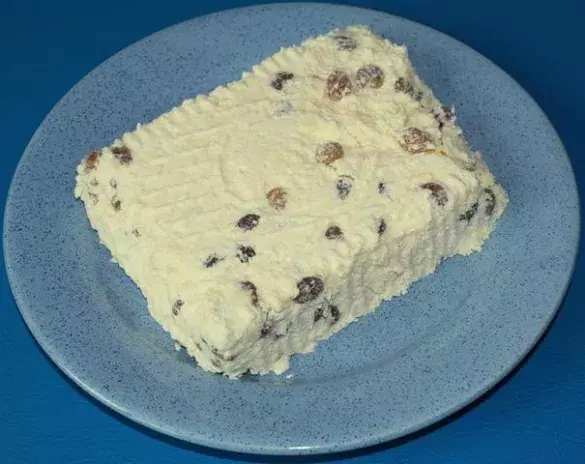 Масса творожная 23% жирности с сухофруктами