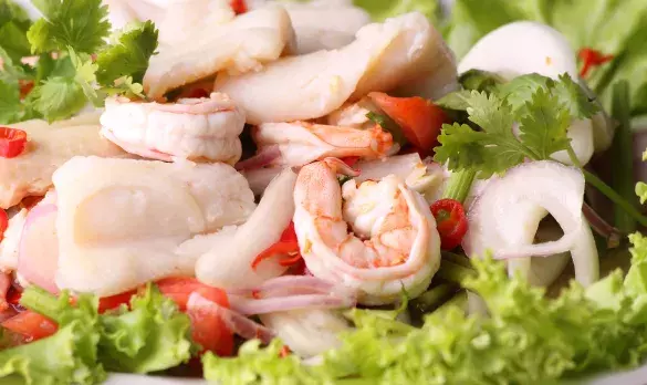 Салат с морепродуктами