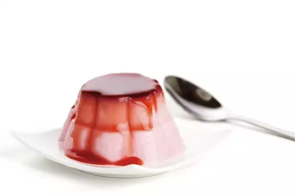 Желе с клубникой