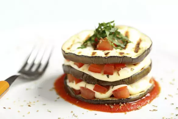 Баклажаны слоями