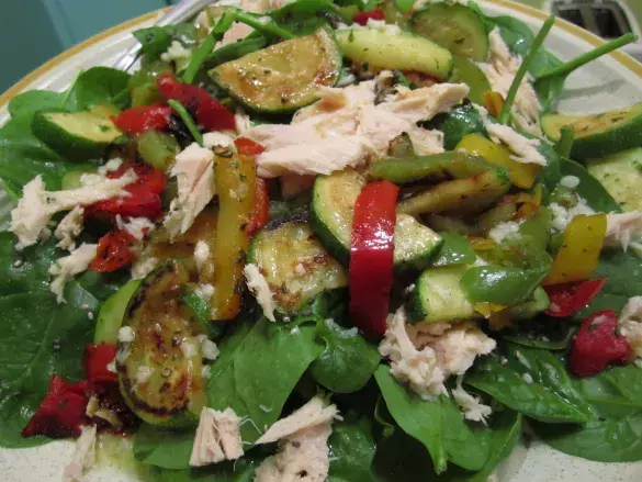 Салат из тунца с цукини