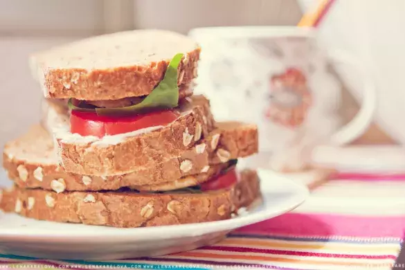 Завтрак с сэндвичем