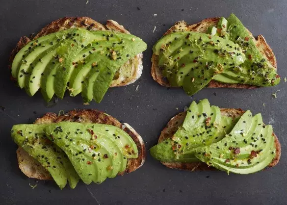 Вегетарианские бутерброды с авокадо
