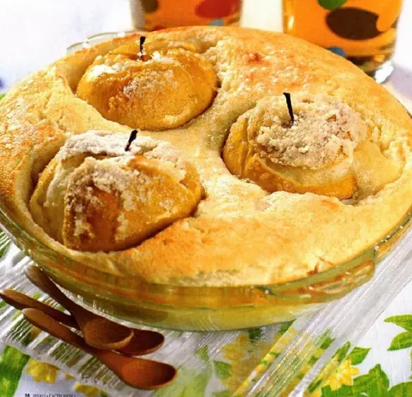 Пирог домашний с яблоками
