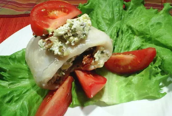 Рулеты из морского окуня с овощами