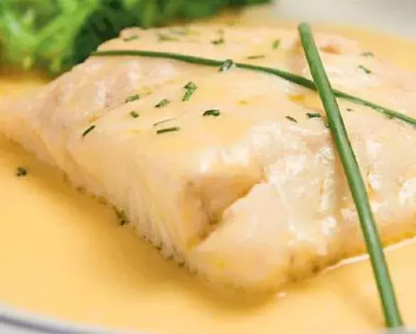 Рыба под сырным соусом