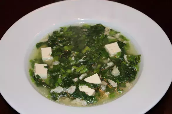 Суп из шпината с сыром тофу