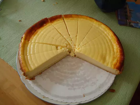 Творожная запеканка с изюмом