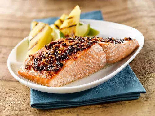 Рыба красная с травами