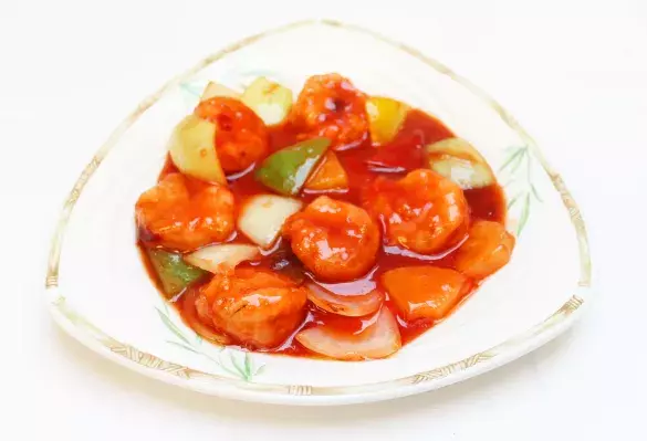 Салат с креветками и помидорами
