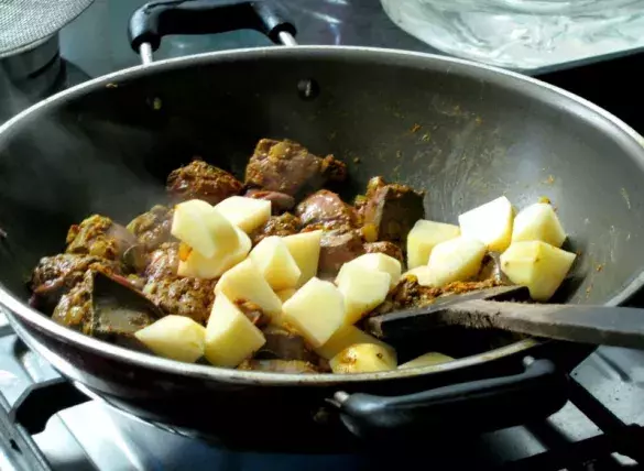 Ужин с печенью в яблоках и тыкве