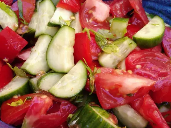 Салат овощной легкий