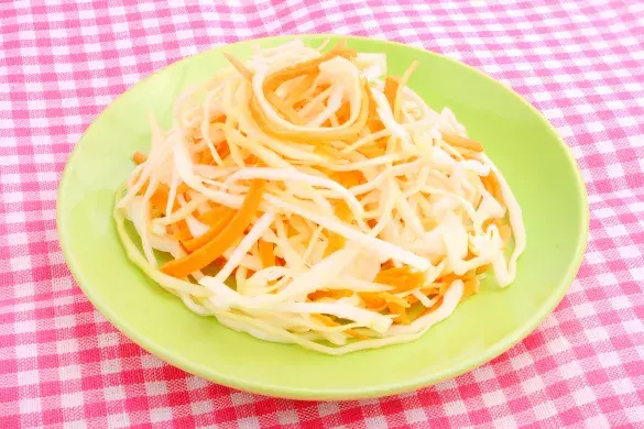 Салат капустный с легкой заправкой