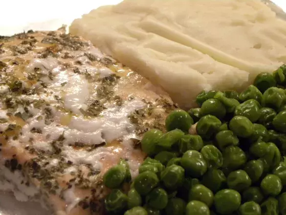 Рыба, тушенная в молоке