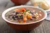 Тушеная фасоль с овощами и травами