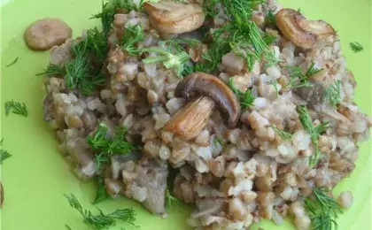 Мясо с гречкой и грибами