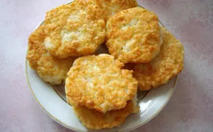 Простые биточки с черносливом