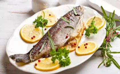 Форель, запеченная с травами