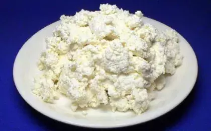 Творог полужирный