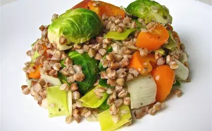Гречневая каша с овощами