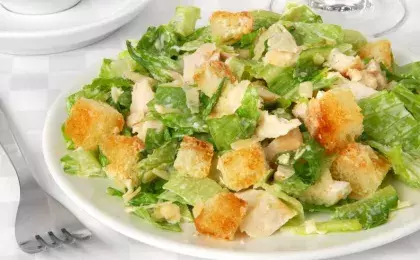 Салат «Цезарь» с курицей