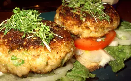 Ужин с котлетами из трески