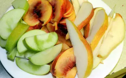 Легкий фруктовый завтрак