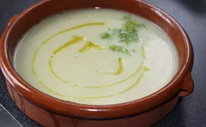 Суп-пюре из фасоли с сельдереем