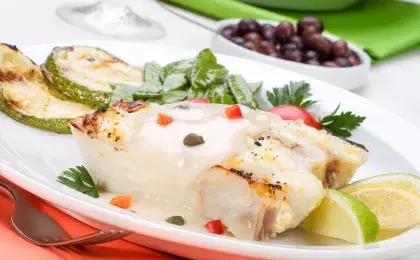 Белая рыба в соусе