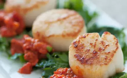 Морские гребешки с овощами в тайском стиле