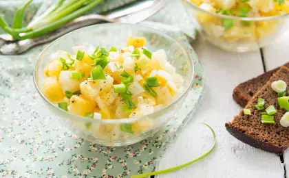 Картофель с зеленым луком