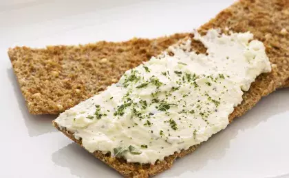 Хлебцы низкокалорийные с плавленым сыром