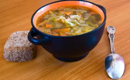 Капустный суп с томатами